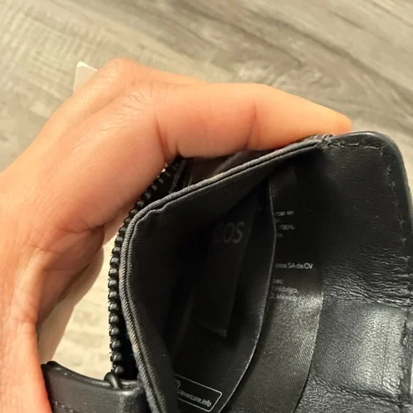 Cos Cardholder - Picture 5 of 5